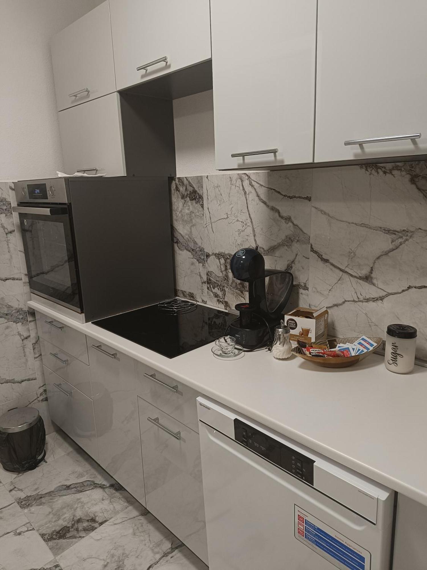 Matija Airport Apartment Mitrovici  Exterior foto